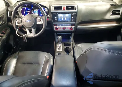 2017 Subaru Outback 3.6R Limited z USA, uszkodzony, nr VIN 4S4BSEKCXH3233297